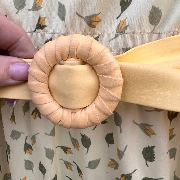 Vintage Leslie Fay floral feather leaf yellow belted dress - Picture 4 of 7